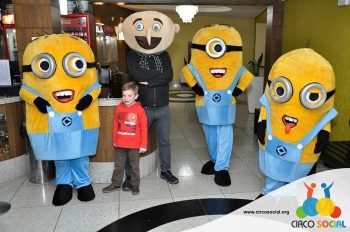 minions-e-gru-no-cineplus-emacite-no-filme-meu-malvado-favorito-3-23