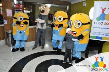 minions-e-gru-no-cineplus-emacite-no-filme-meu-malvado-favorito-3-60