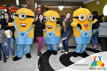 minions-e-gru-no-cineplus-emacite-no-filme-meu-malvado-favorito-3-70