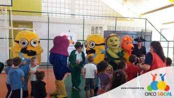 escola-ana-zornig-recebe-a-visita-do-circo-social-1