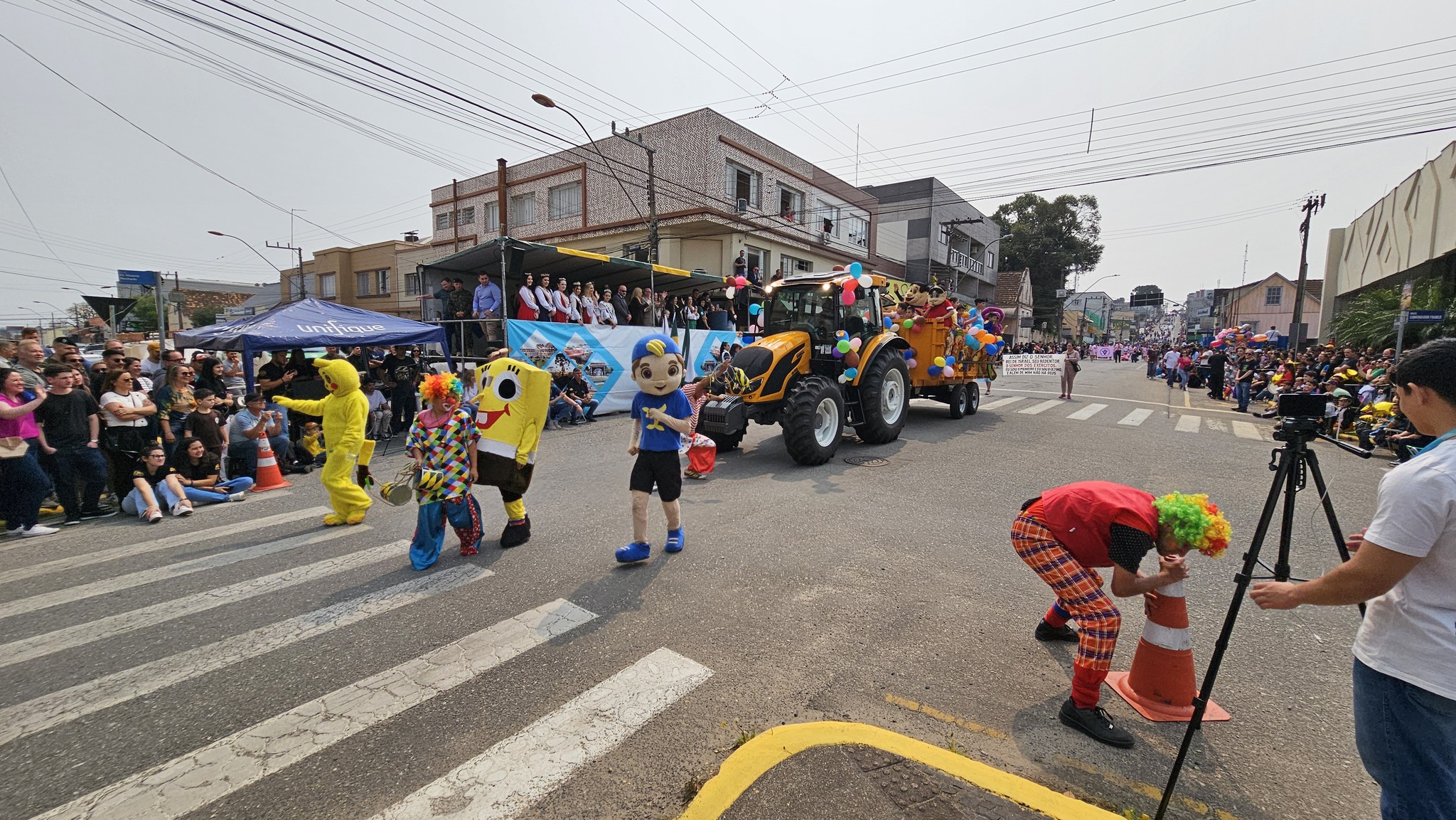 circo-social-no-desfile-civico-2024-21