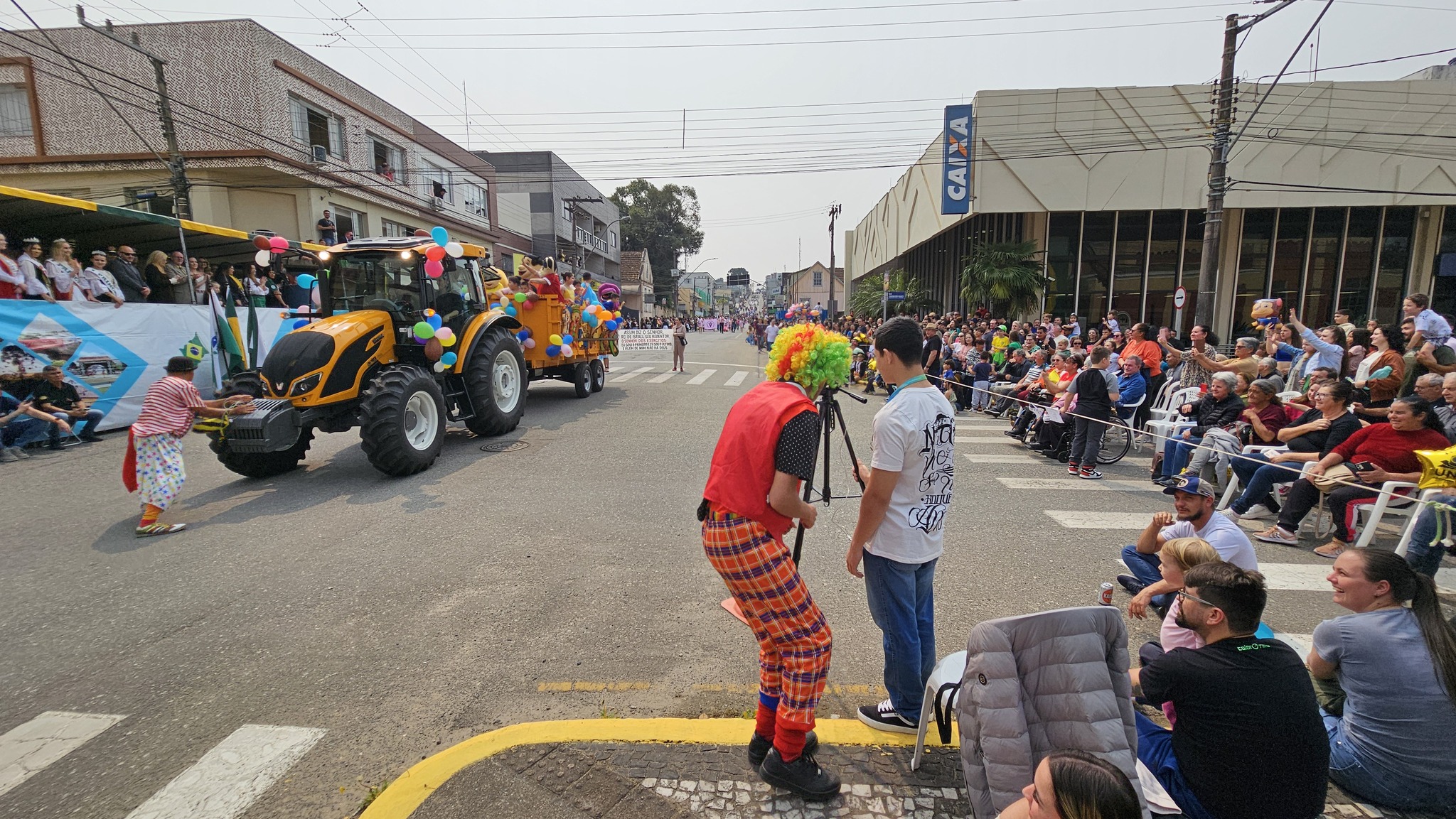 circo-social-no-desfile-civico-2024-9